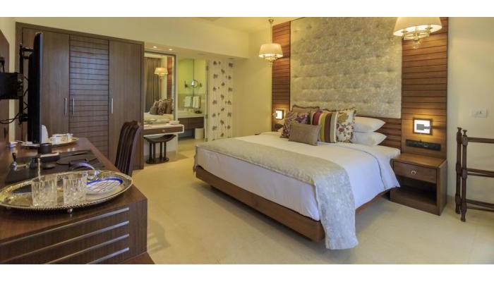 Acron Waterfront Resort poza 1