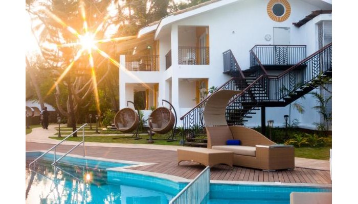 Acron Waterfront Resort poza 4